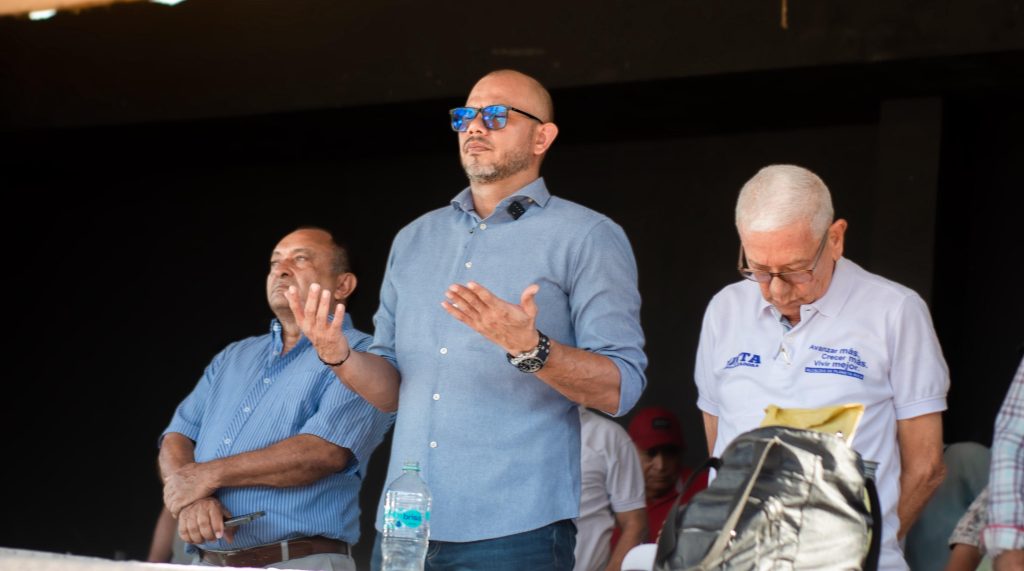 *EN PLANETA RICA-CÓRDOBA SE VIO EL RESPALDO MASIVO A LUIS FERNANDO BALLESTEROS, PRECANDIDATO A LA CÁMARA*