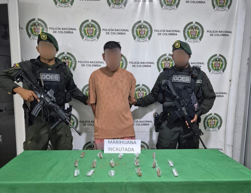 *LA POLICIA DE MONTERÍA SIGUE EVITANDO QUE MUCHOS JÓVENES CONTINÚEN CAYENDO EN EL FLAGELO DE LAS DROGAS CON LA CAPTURA DE UN JIBARO Y LA INCAUTACIÓN DE MUCHAS DOSIS DE ESTUPEFACIENTES*