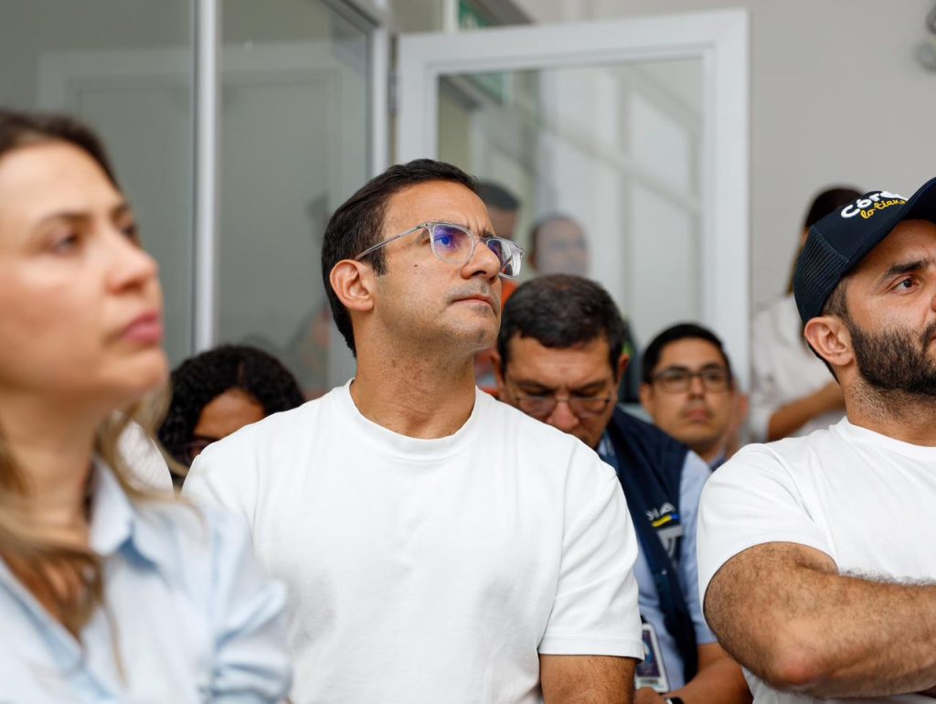 *ALCALDE HUGO KERGUELÉN CELEBRA LA INTERNACIONALIZACIÓN DEL AEROPUERTO LOS GARZONES*