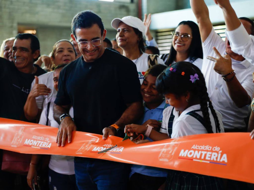*LA ALCALDÍA DE MONTERÍA ENTREGA OBRAS DE MEJORAMIENTO EN LA IE ‘EL RECUERDO’, BENEFICIANDO A MÁS DE 1200 ESTUDIANTES DEL SUR DE LA CIUDAD*