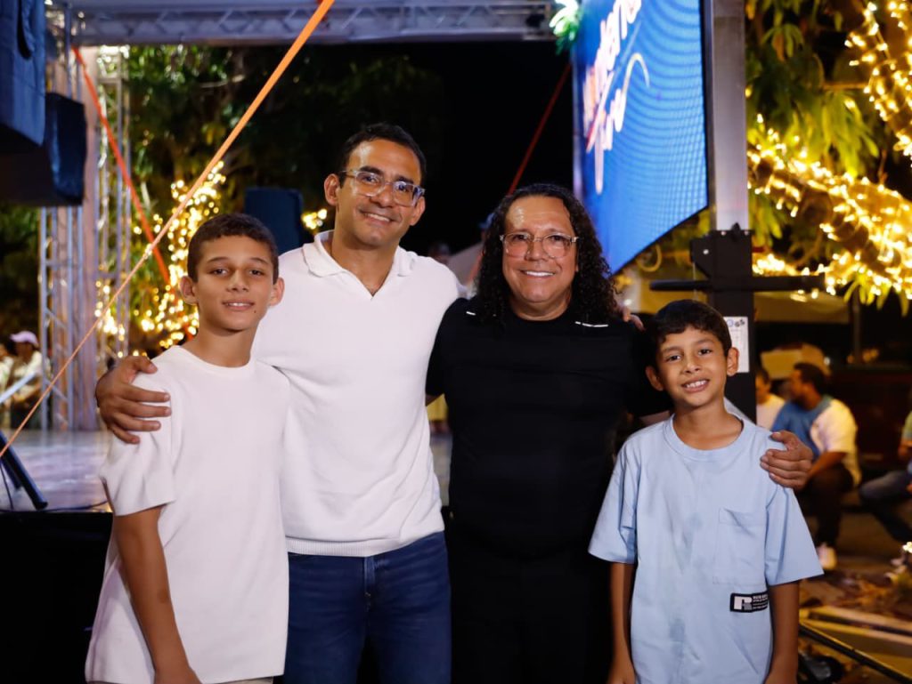 “Noche de humor llenó de risas la Plaza Cultural del Sinú; generamos espacios para la salud mental de los monterianos”: Alcalde Hugo Kerguelén.