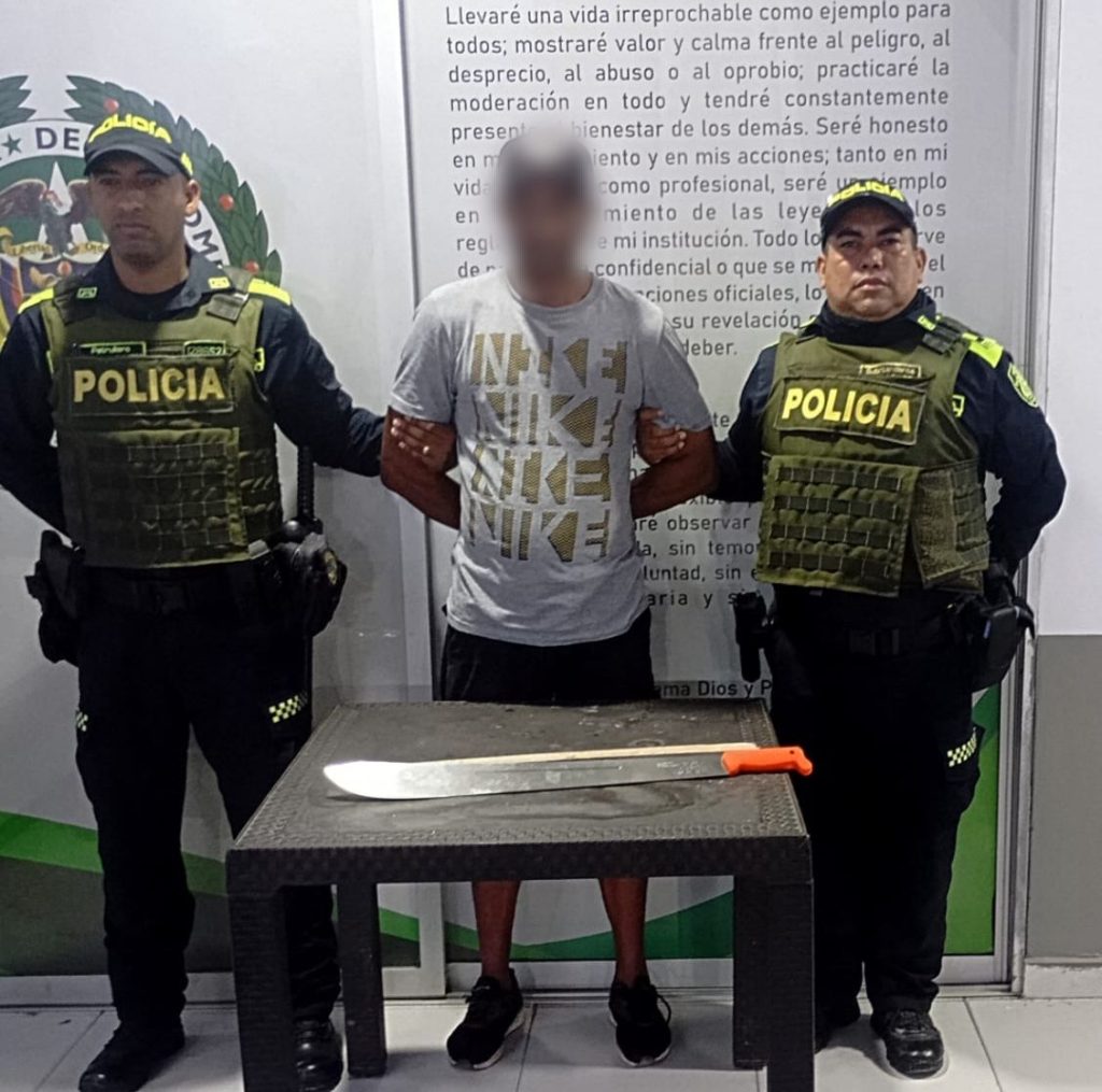 Captura en flagrancia de hombre que amenazó a un menor con un machete en Ciénaga de Oro, Córdoba.
