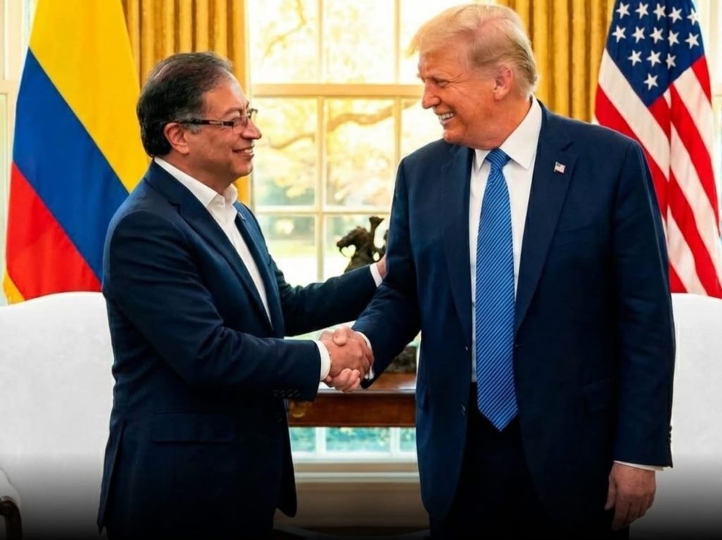 Llamada entre Petro y Trump desescaló tensión diplomática, según The New York Times.