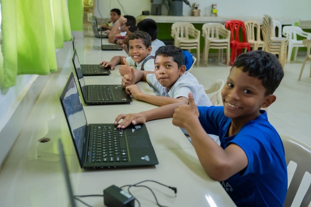 Córdoba inició el año escolar conectado: colegios oficiales del departamento cuentan con internet gratuito.