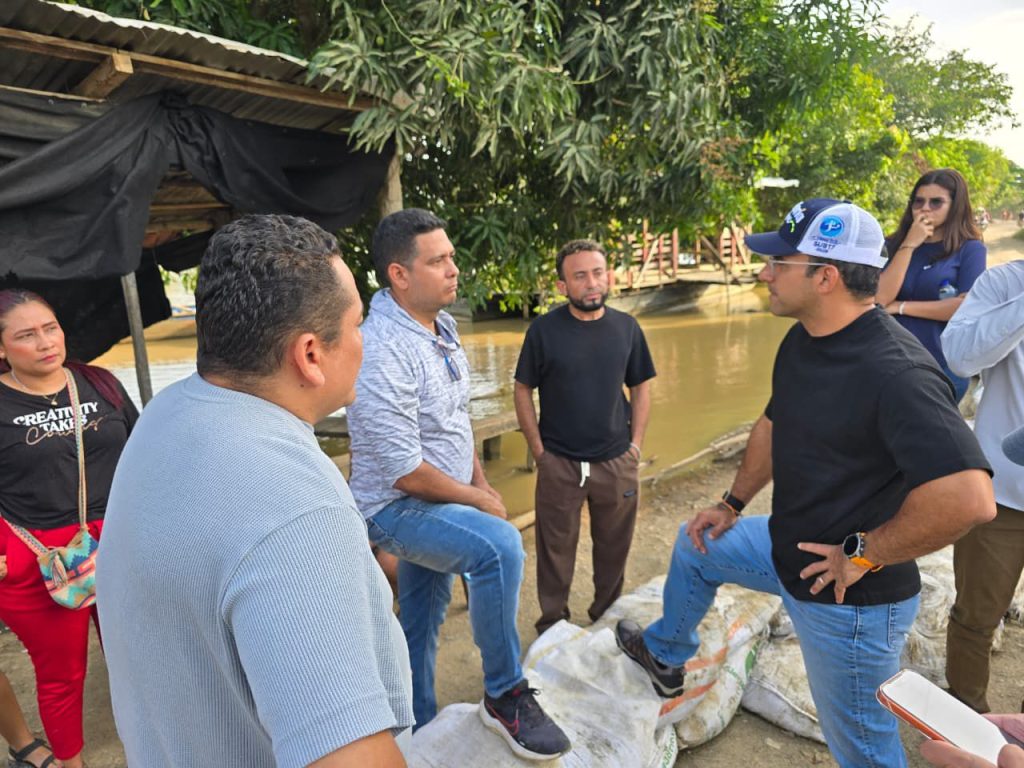 En Boca de la Ceiba, Alcalde Kerguelén lidera acciones para evitar nuevas inundaciones.